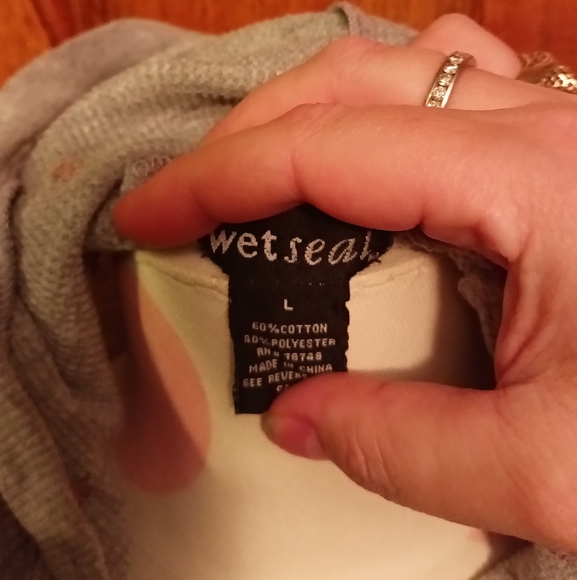 ⭐**VINTAGE**Wet seal top⭐(bundle (2) listings with a ⭐ for $15) - Picture 6 of 6